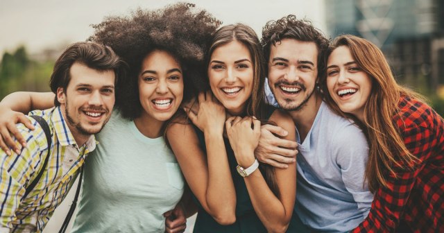 five-friends-smiling-Petar Chernaev